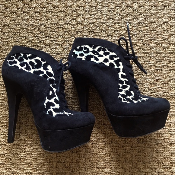 Charlotte Russe Heeled Booties - Picture 1 of 2